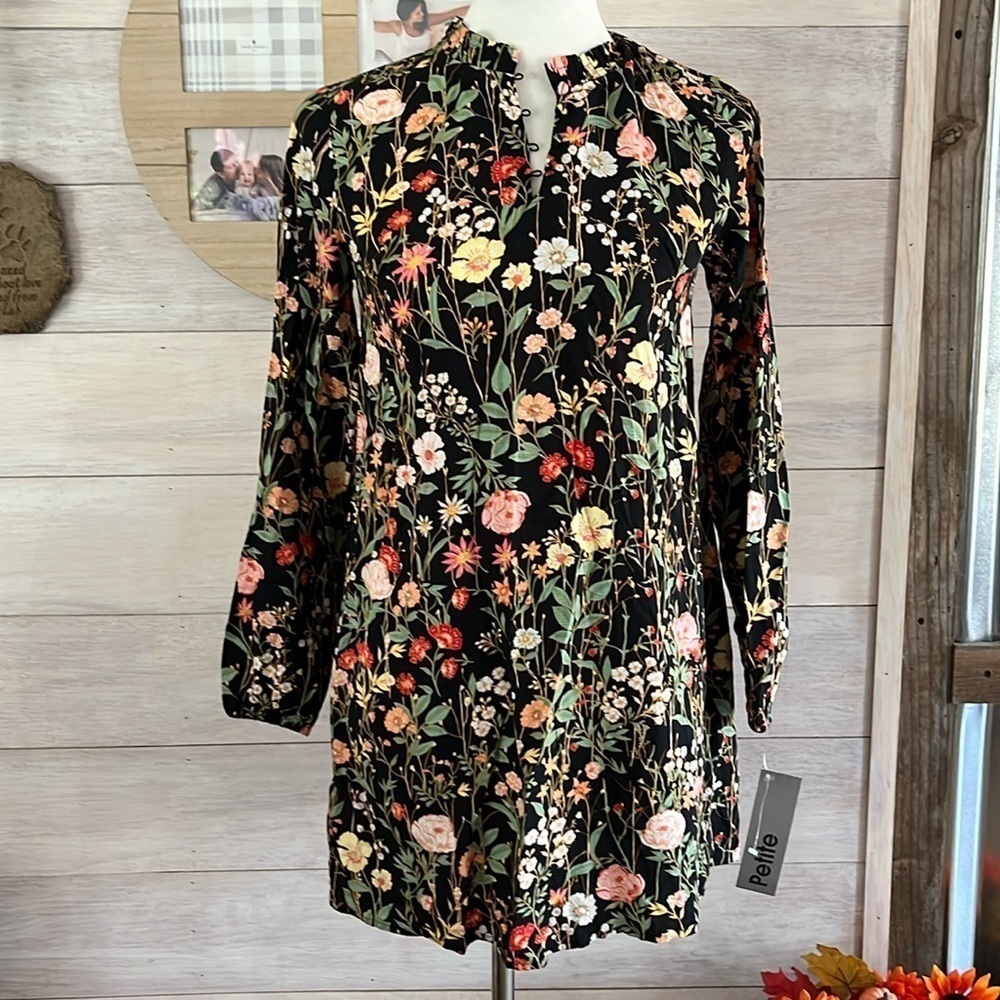 🆕 Loft Black Flower Long Top XS Petite